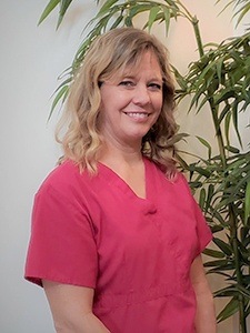 Dental hygienist Tracy